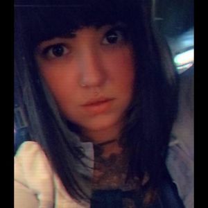 Meet your Posher, Alicia